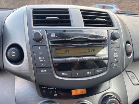 Used 2010 Toyota RAV4 Base 4x4 4dr SUV image 14