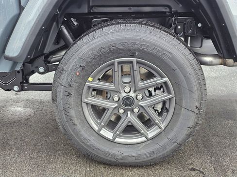 New 2026 Jeep Gladiator Sport image 8