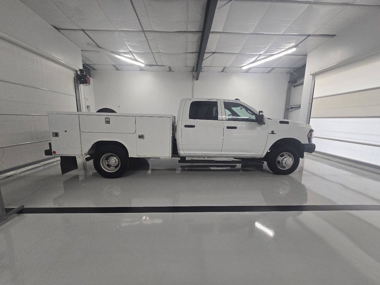 Used 2024 RAM 3500 Tradesman w/ Max Tow Package AWD/4WD image 11
