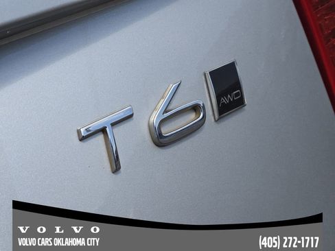 Used 2017 Volvo XC90 T6 Momentum w/ Vision Package image 9