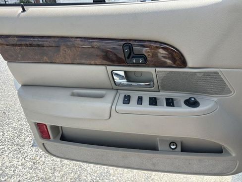 Used 2010 Mercury Grand Marquis LS RWD image 13