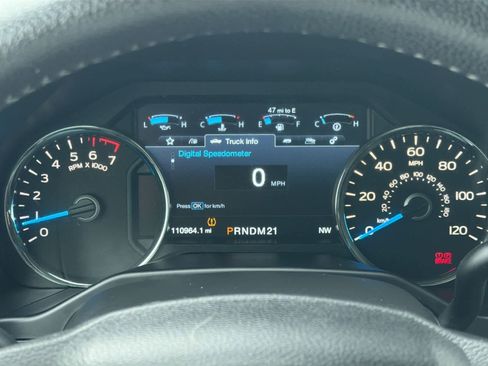 Used 2015 Ford F150 Lariat w/ Equipment Group 501A Mid image 34