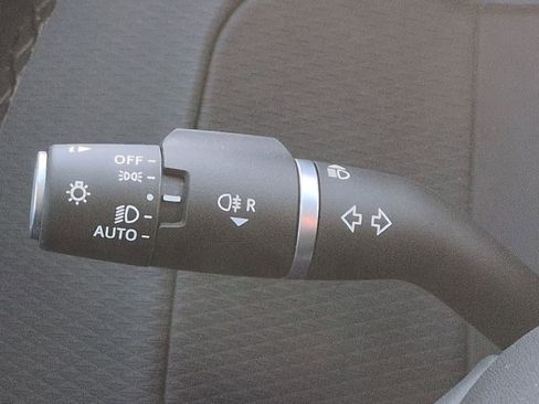 Used 2023 Land Rover Range Rover Velar S image 27