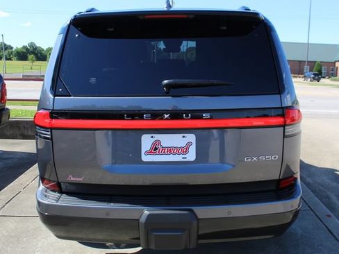 Used 2025 Lexus GX 550 w/ Accessory Package (Z1) AWD/4WD image 3