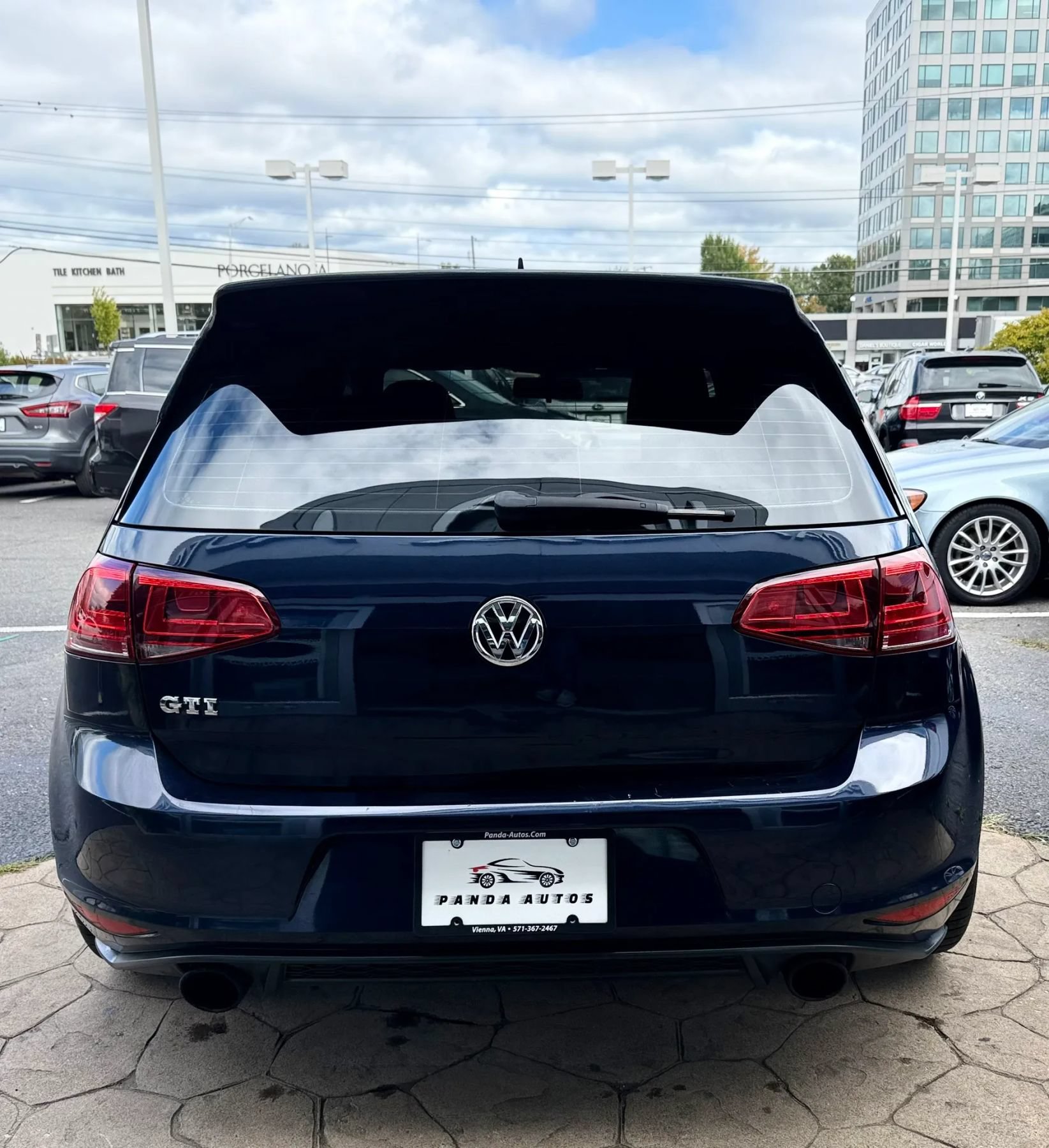 Used 2015 Volkswagen GTI SE FWD image 6
