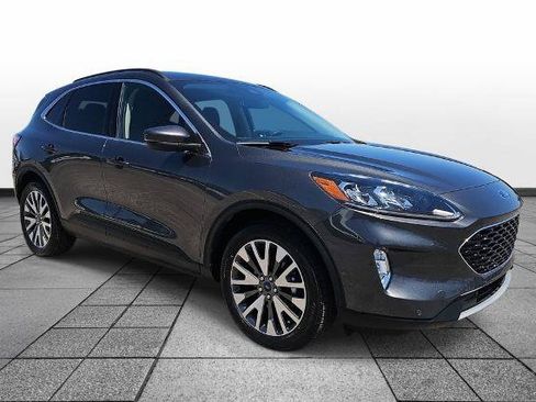 Certified 2020 Ford Escape Titanium AWD/4WD image 3