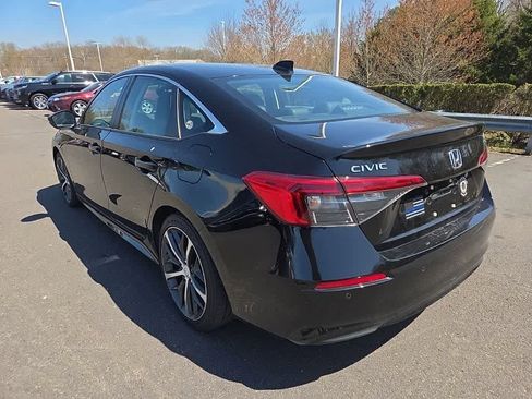 Used 2023 Honda Civic Touring image 7