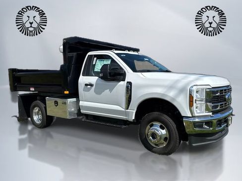 New 2026 Ford F350 XL w/ XL Chrome Package AWD/4WD image 3