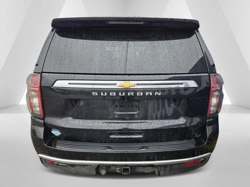 Used 2021 Chevrolet Suburban LS image 6