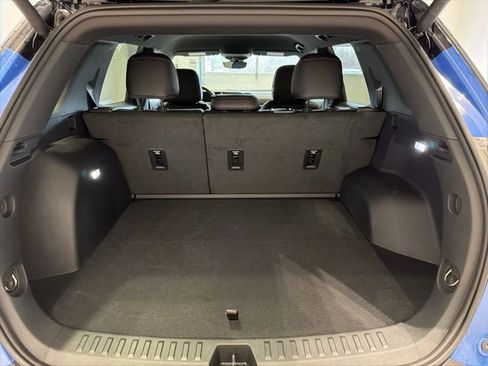 Used 2025 Chevrolet Equinox RS w/ Safety and Technology Package image 9