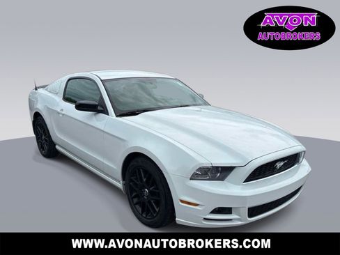 Used 2014 Ford Mustang Coupe w/ Equipment Group 102A RWD image 1