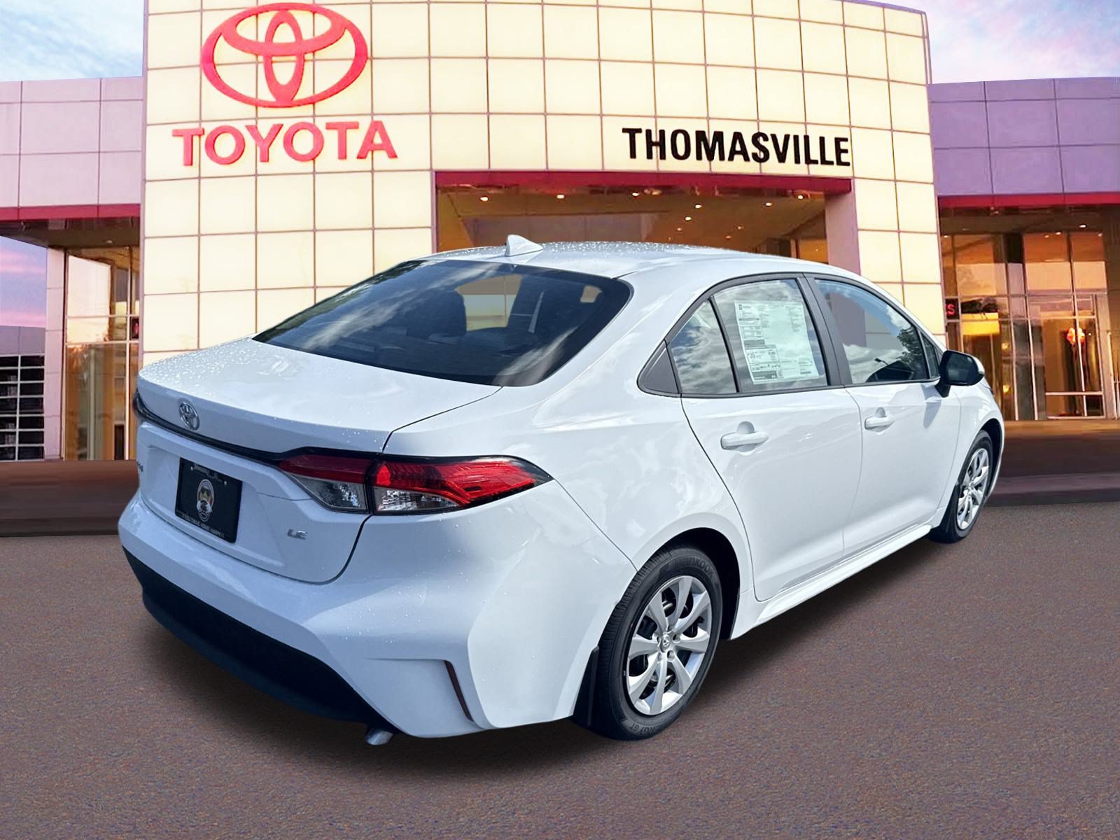 Used 2025 Toyota Corolla LE FWD image 5