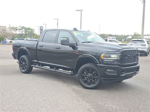 Used 2024 RAM 2500 Limited image 32