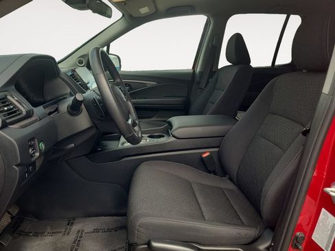 Used 2024 Honda Ridgeline Sport image 9