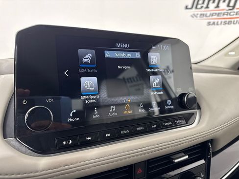 Used 2023 Nissan Rogue SL w/ SL Premium Package image 25