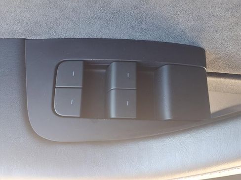 Used 2023 Tesla Model 3 Standard Range image 6