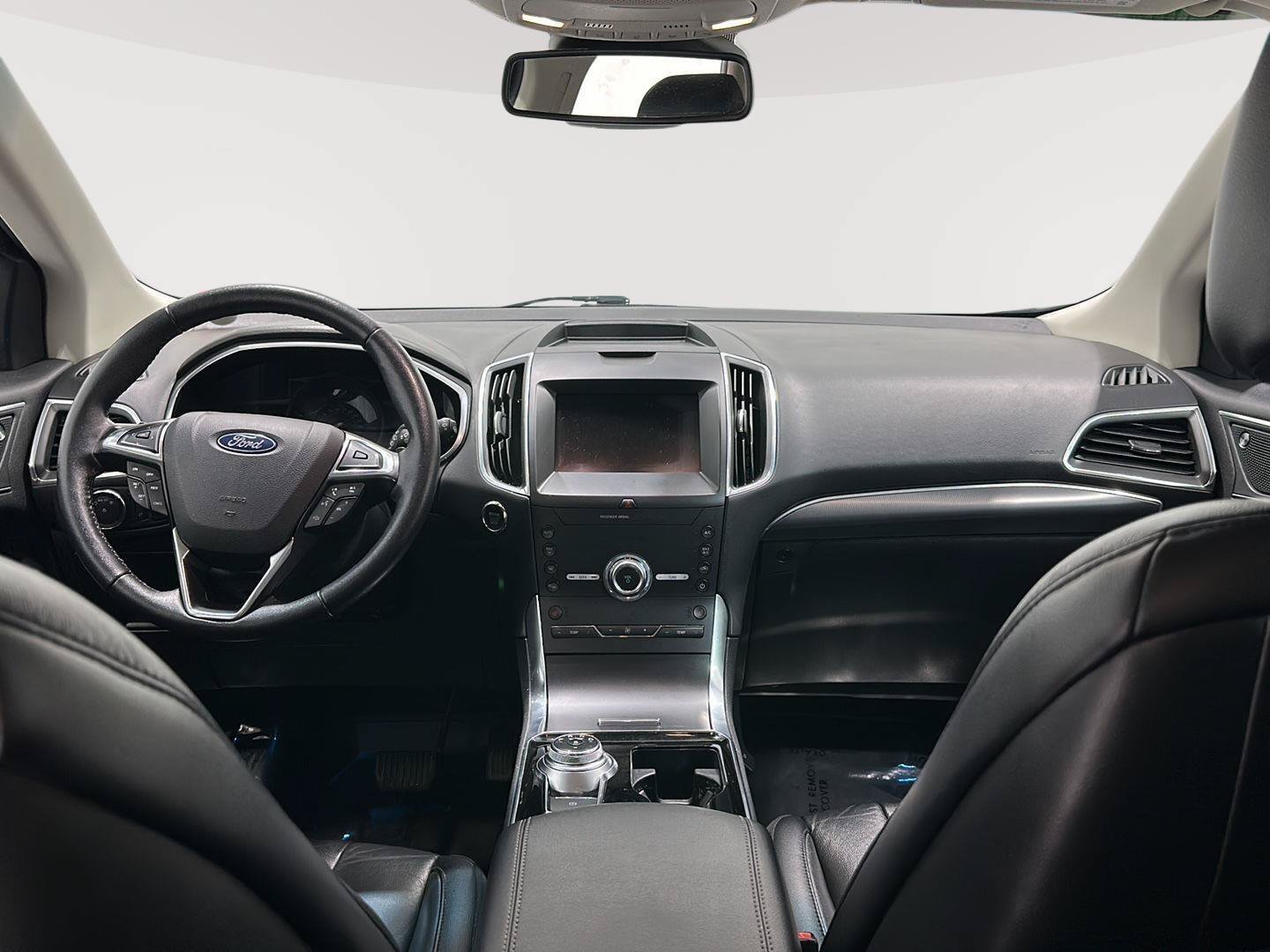 Used 2020 Ford Edge Titanium AWD/4WD image 18