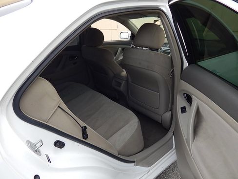 Used 2007 Toyota Camry LE image 13