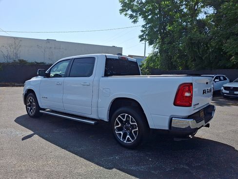 Used 2025 RAM 1500 Laramie AWD/4WD image 4