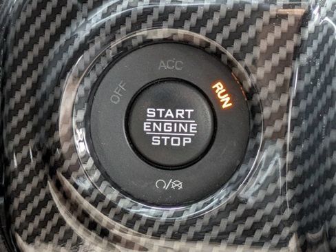 Used 2022 Jeep Gladiator Sport AWD/4WD image 29