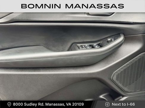 Used 2024 Jeep Grand Cherokee L Altitude image 19