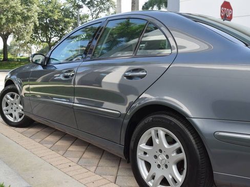 Used 2006 Mercedes-Benz E 350 Sedan image 25