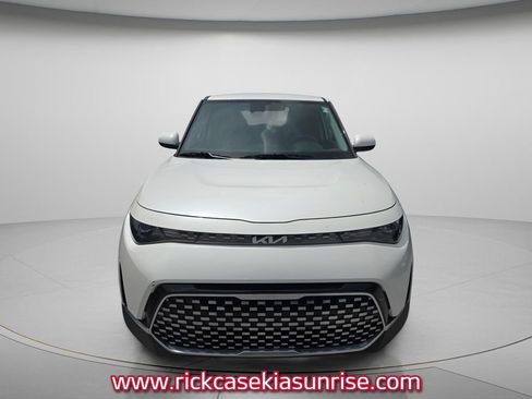 Used 2024 Kia Soul EX FWD image 3