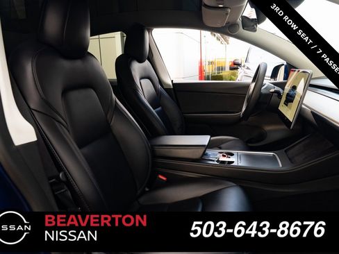 Used 2022 Tesla Model Y Long Range image 22