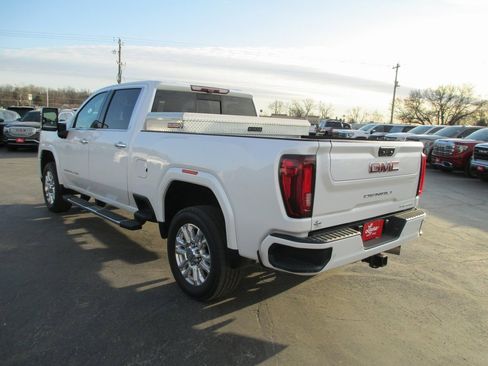 Used 2022 GMC Sierra 2500 Denali w/ Denali Ultimate Package image 8