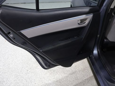 Used 2014 Toyota Corolla LE FWD image 17