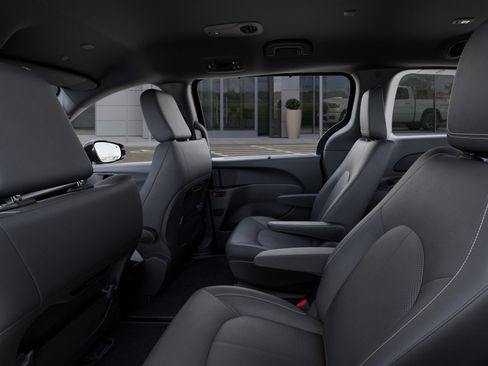 New 2026 Chrysler Pacifica Select w/ S Appearance Package FWD image 23