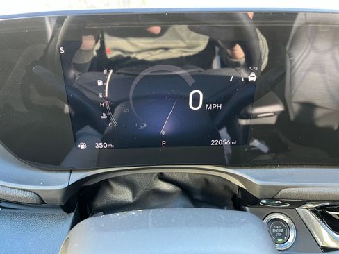 Used 2025 Buick Envista Sport Touring image 35