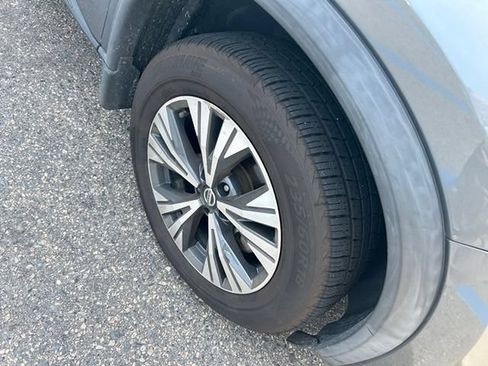 Used 2021 Nissan Rogue SV AWD/4WD image 2