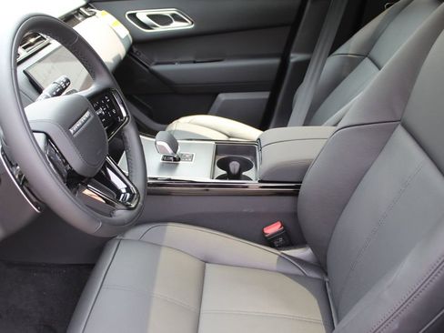 Used 2026 Land Rover Range Rover Velar S AWD/4WD image 3