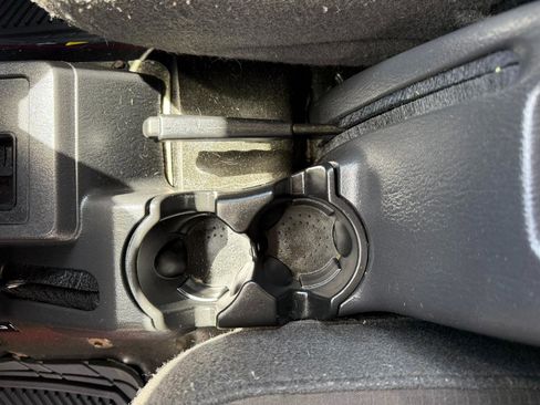 Used 2005 Jeep Wrangler X w/ Rocky Mountain Edition Group image 32