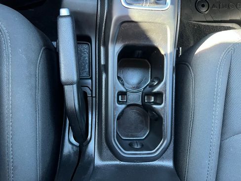 Used 2020 Jeep Wrangler Unlimited Sahara image 31