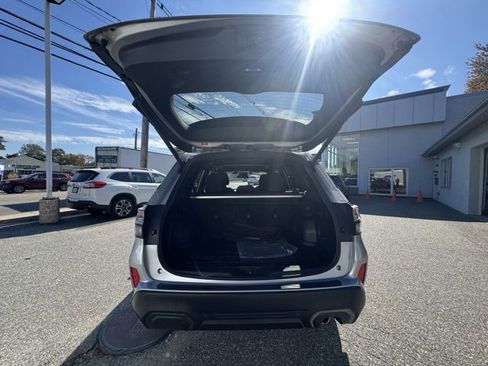 Used 2025 Subaru Forester Limited image 11