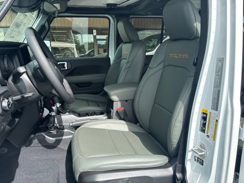 New 2026 Jeep Gladiator Mojave AWD/4WD image 6