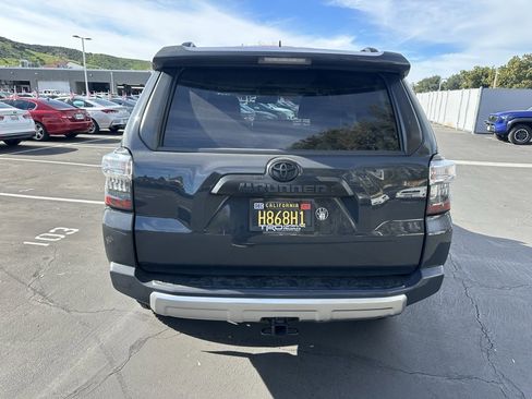 Used 2024 Toyota 4Runner TRD Off-Road Premium image 5