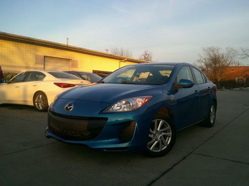 Used 2012 MAZDA MAZDA3 i Touring image 1