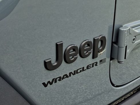 Used 2024 Jeep Wrangler Unlimited Sport AWD/4WD image 30