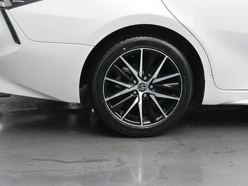 Used 2023 Toyota Camry SE image 10