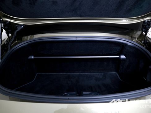 Used 2026 Aston Martin V8 Vantage S RWD image 18