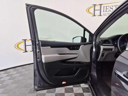 Used 2021 Honda Odyssey Touring image 13