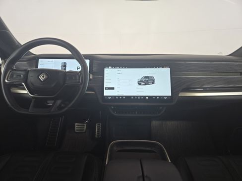 Used 2023 Rivian R1S Adventure image 27