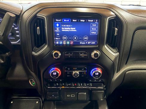 Used 2021 GMC Sierra 1500 AT4 image 17