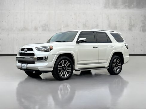 Used 2017 Toyota 4Runner Limited image 3
