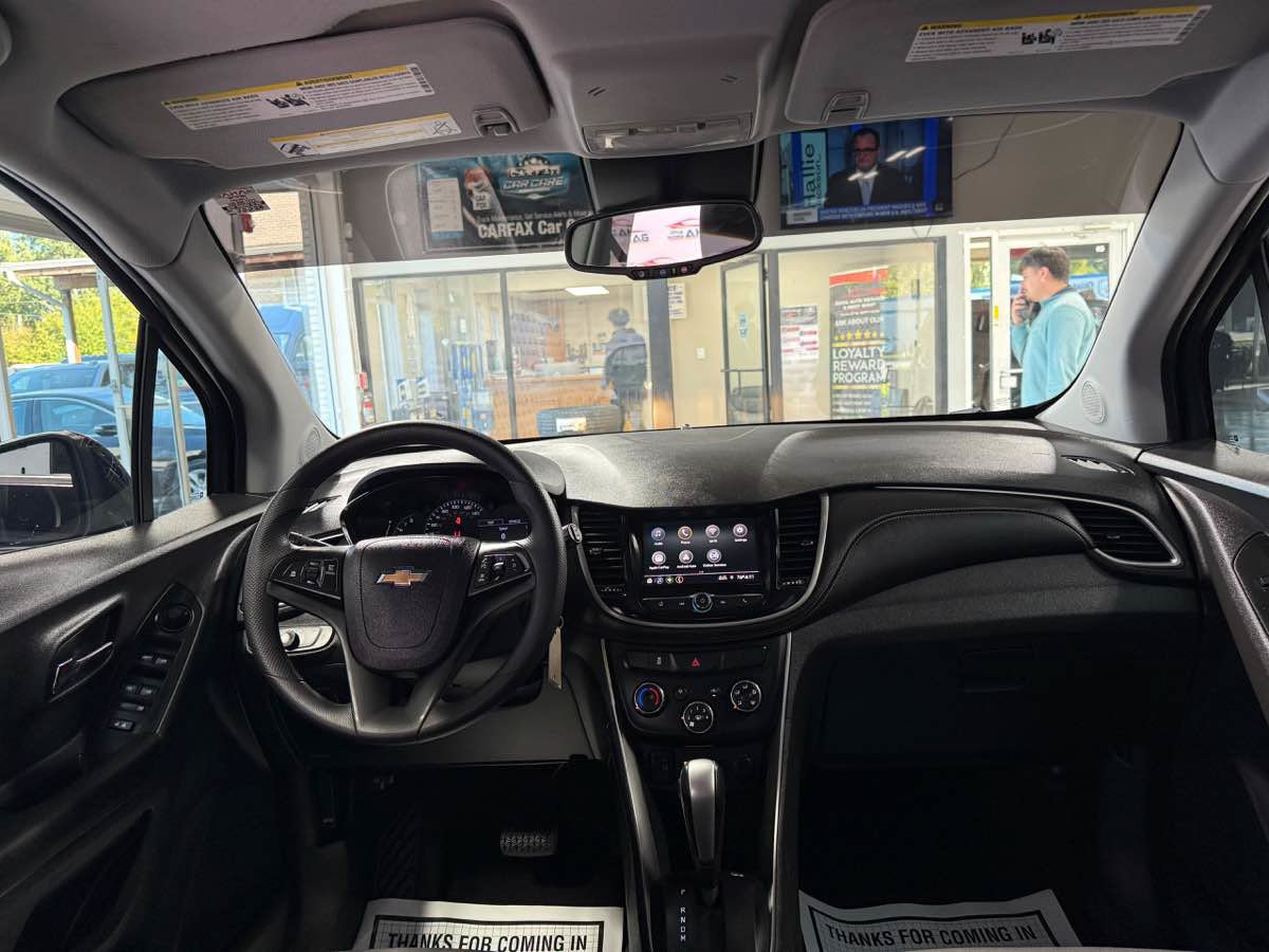 Used 2020 Chevrolet Trax LT AWD/4WD image 18