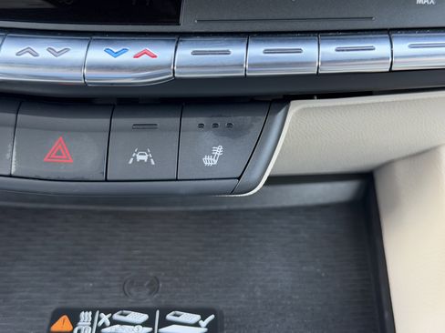 Certified 2023 Cadillac CT4 Luxury w/ Sun And Sound Package image 25