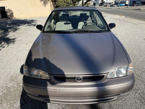 Used 2000 Toyota Corolla LE image 4